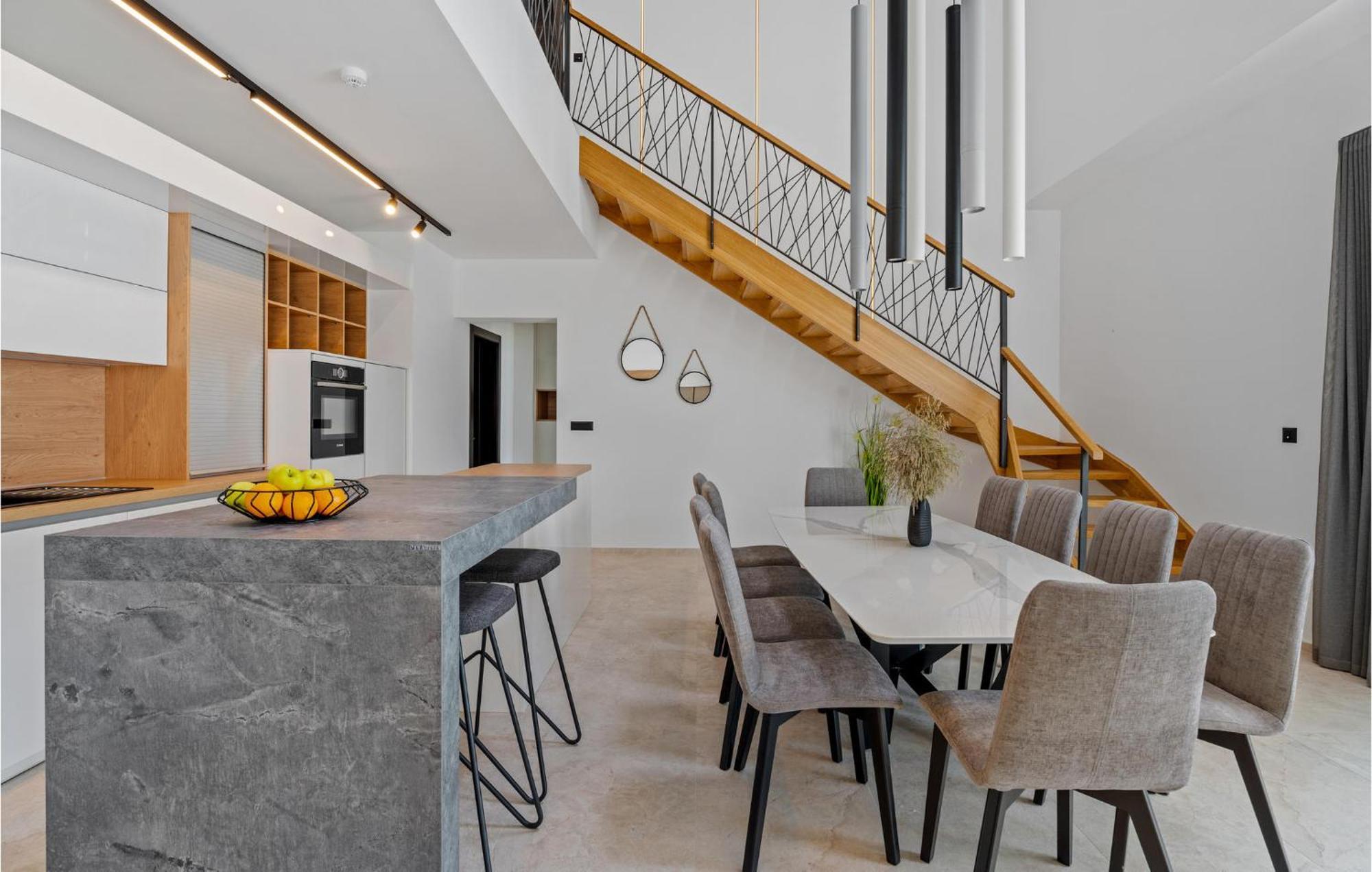 Beautiful Home In Omis With Kitchen Zewnętrze zdjęcie