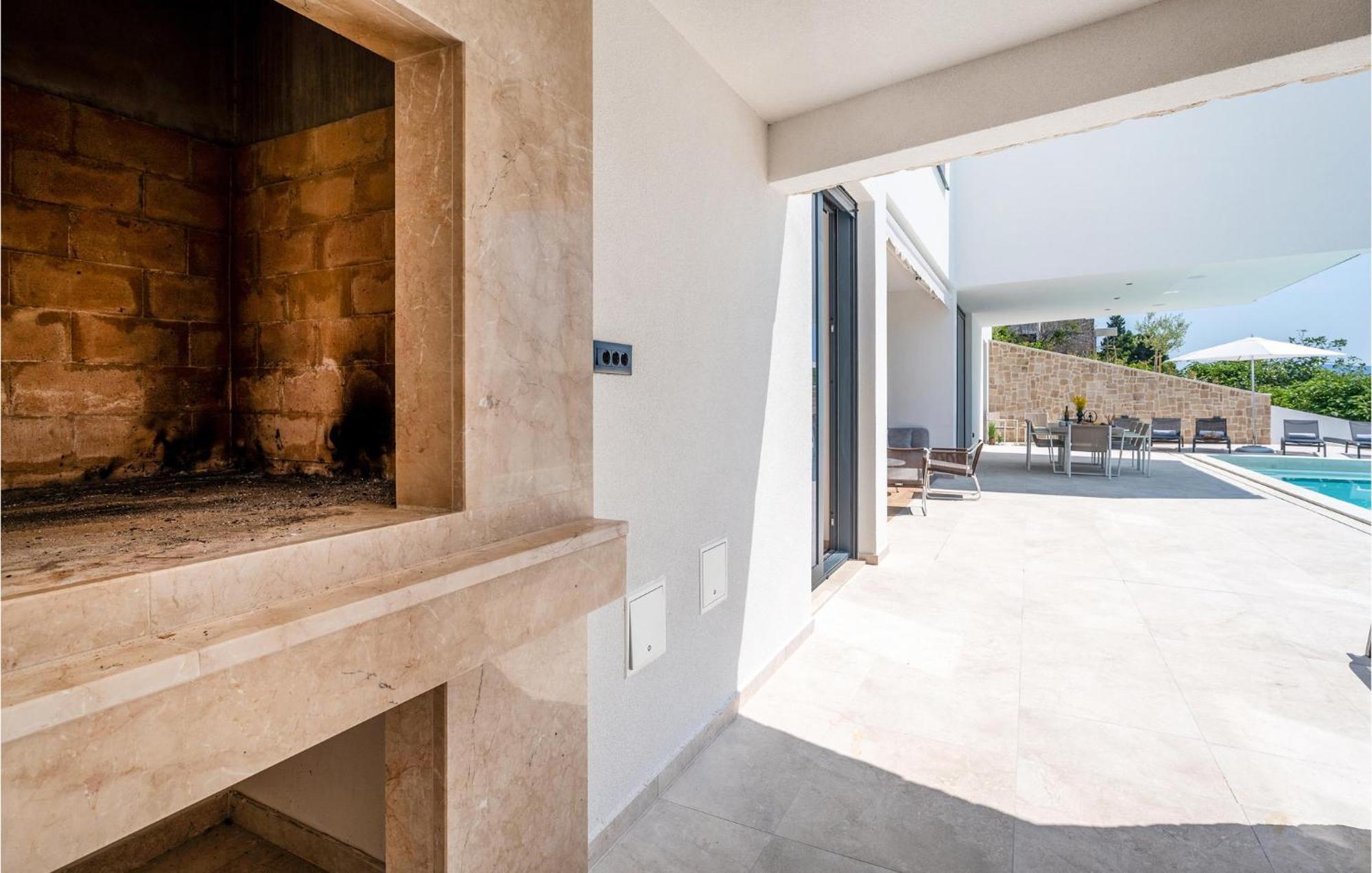 Beautiful Home In Omis With Kitchen Zewnętrze zdjęcie