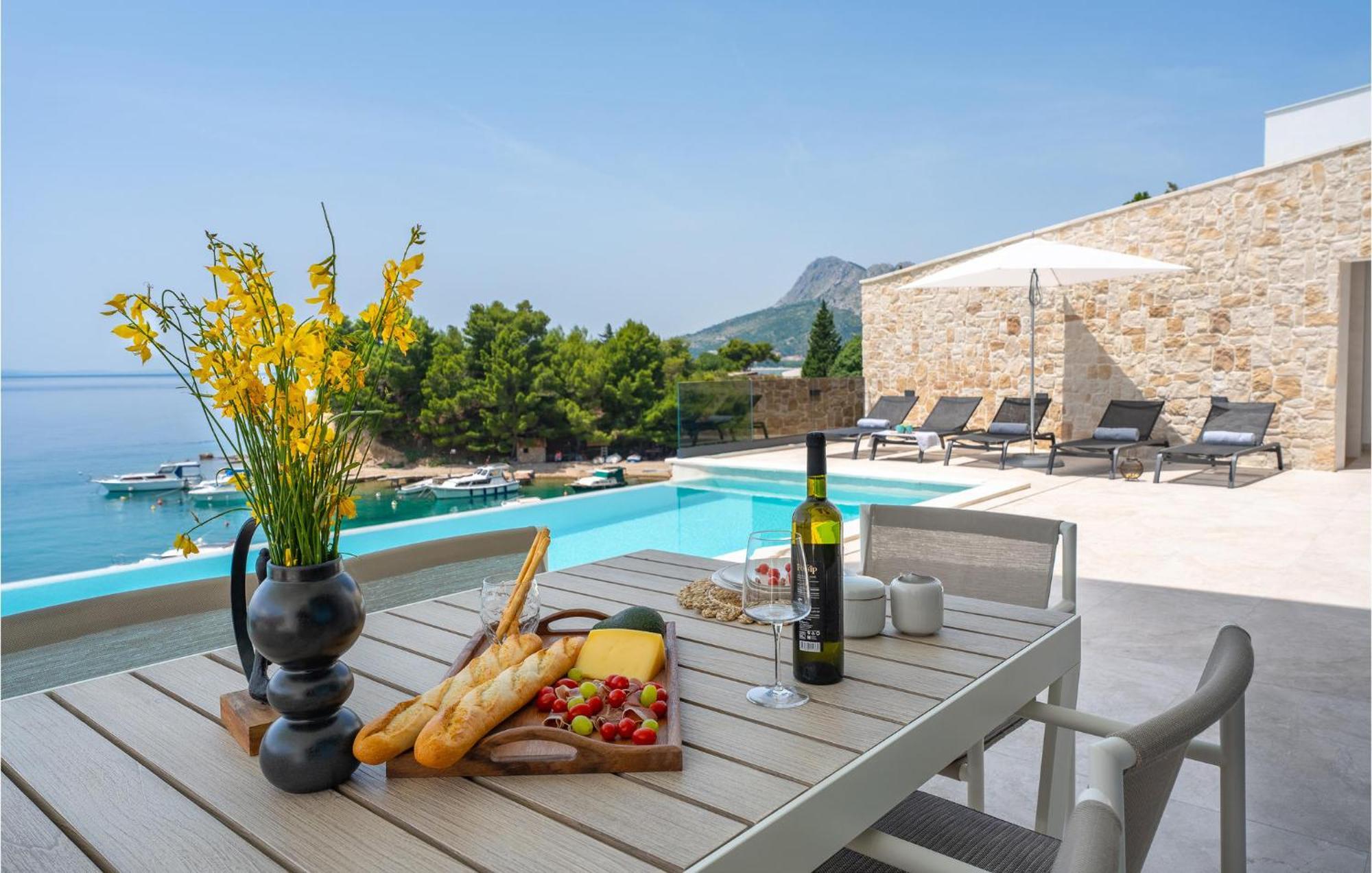 Beautiful Home In Omis With Kitchen Zewnętrze zdjęcie